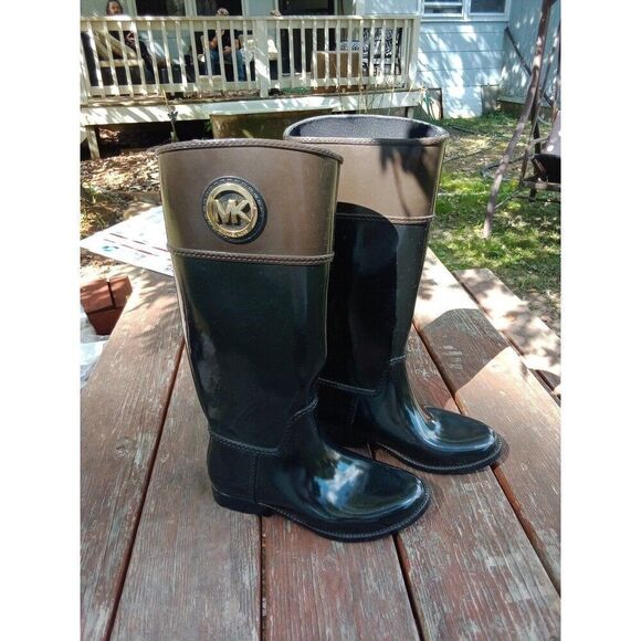 Michael Kors Shoes - Michael Kors Boots Stockard Gloss Rubber Rain Equestrian Black & Brown Sz 8